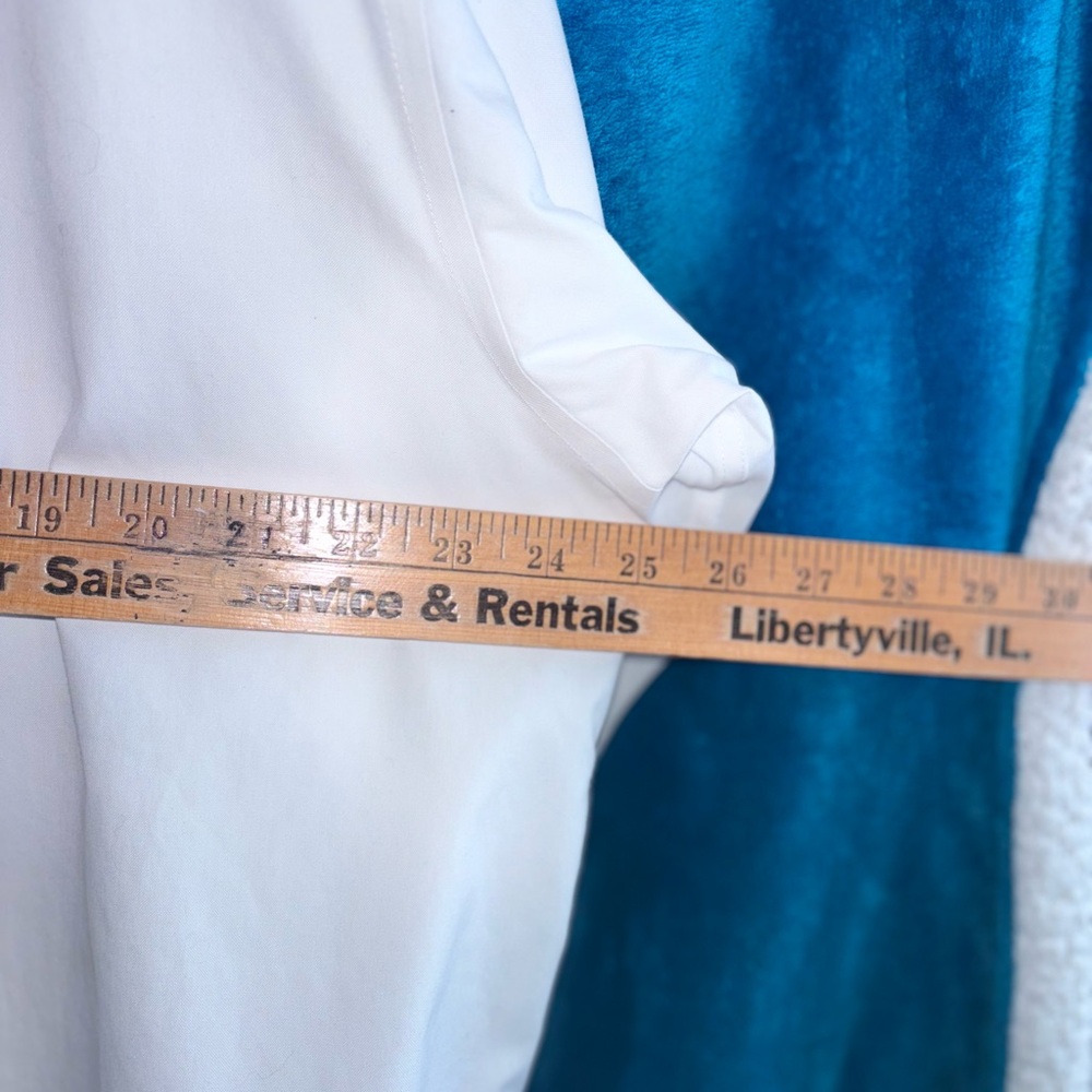 Jos. A. Bank Traveler Traditional fit Crisp White Cotton Dress Shirt Size 18-33 - Picture 13 of 14